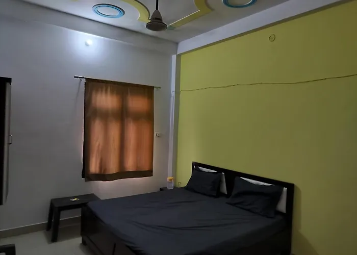 Hotel Chandrasha Villa Guest House Ayodhya Ram Mandir 600Meter
