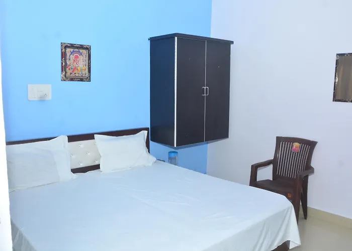 Hotel Chandrasha Villa Guest House Ayodhya Ram Mandir 600Meter